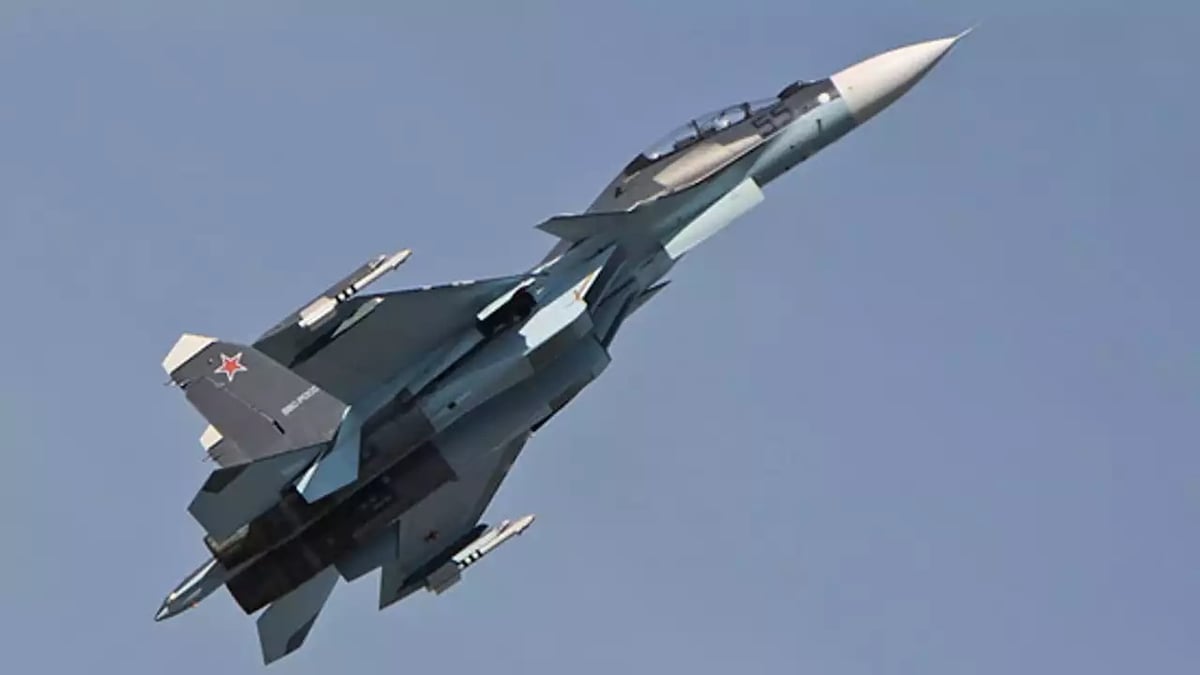 Avion de combat Su-30SM Flanker-H (55 Black) des Forces aériennes russes.