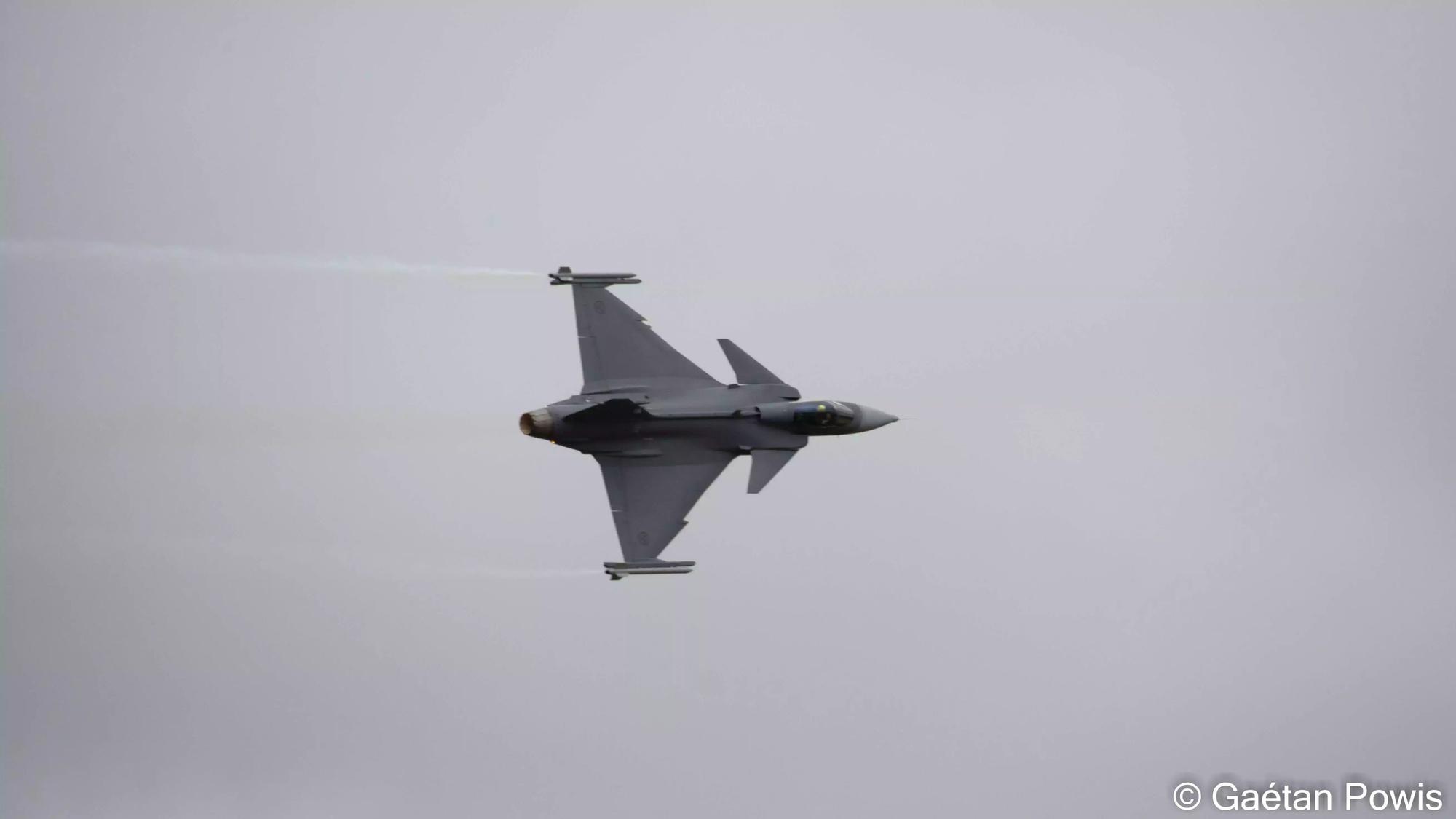 Gripen C suédois en démonstration durant le show aérien RIAT 2024.
