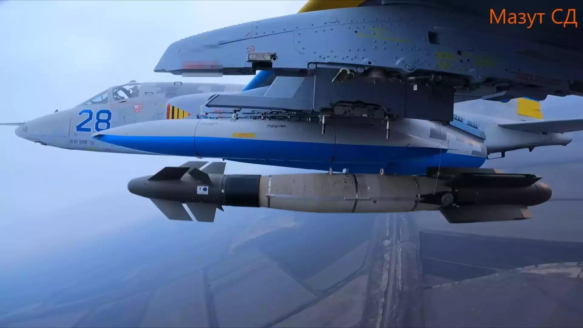 Avion d'attaque Su-25 Frogfoot ukrainien (28 Blue) larguant deux bombes propulsées AASM (1er janvier 2025).