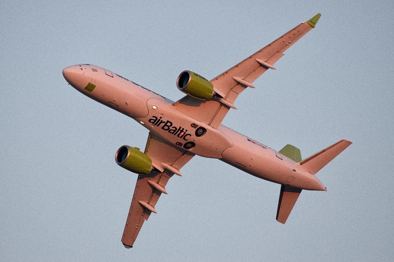 Bombardier a livré son quatrième CS300 à airBaltic le 1er juin.